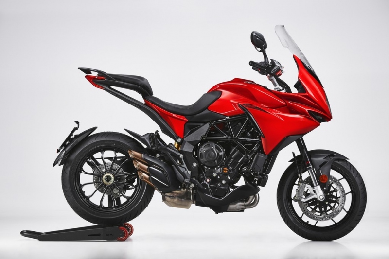 MV Agusta Turismo Veloce 800 2021: silnější a pohodlnější - 7 - 2 MV Agusta Turismo Veloce Rosso (11)