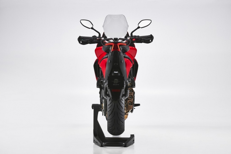 MV Agusta Turismo Veloce 800 2021: silnější a pohodlnější - 13 - 2 MV Agusta Turismo Veloce Rosso (17)
