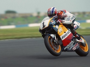 Video: veřejná silnice není závodní trať