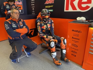V Jerezu nyní testuje Moto2 - se Salačem