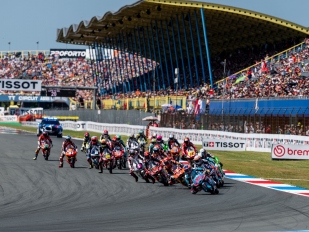 Hlavní obrázek k článku: V polovině Moto3 2026: Máximo Quiles na cestě k titulu, nováčci překvapili v první polovině sezóny.