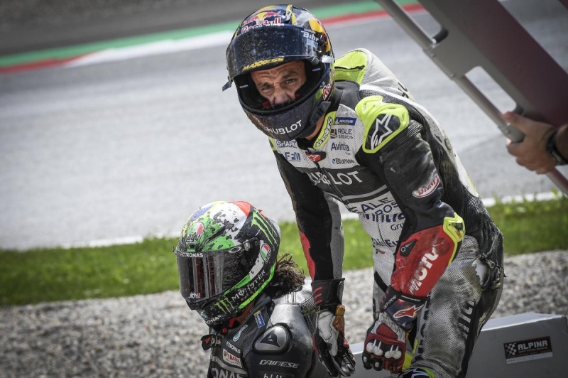 MotoGP Spielberg: Crash Zarco vs Morbidelli, Rossi se podruhé narodil - 12 - 1 MotoGP Spielberg 2020 nehoda Morbidelli Zarco (13)