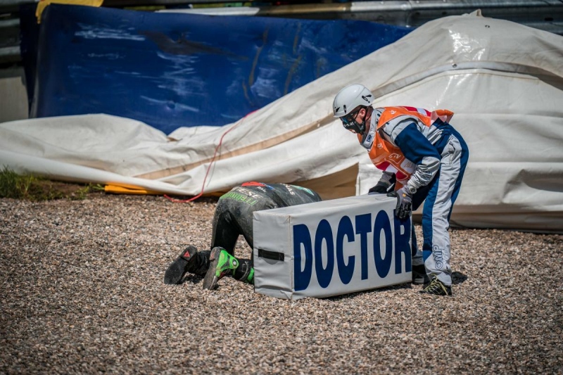 MotoGP Spielberg: Crash Zarco vs Morbidelli, Rossi se podruhé narodil - 9 - 1 MotoGP Spielberg 2020 nehoda Morbidelli Zarco (10)