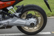 1 Moto Guzzi V100 Mandello test (11)