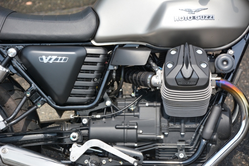 Test Moto Guzzi V7 II Stone ABS: sotva znatelný facelift - 17 - 2 Moto Guzzi V7 II Stone 2015 test19