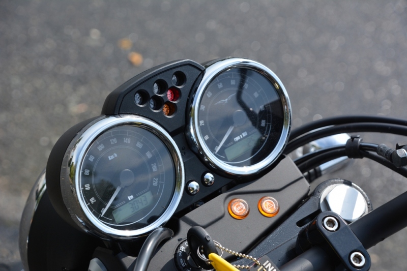 Test Moto Guzzi V7 II Stone ABS: sotva znatelný facelift - 28 - 2 Moto Guzzi V7 II Stone 2015 test14