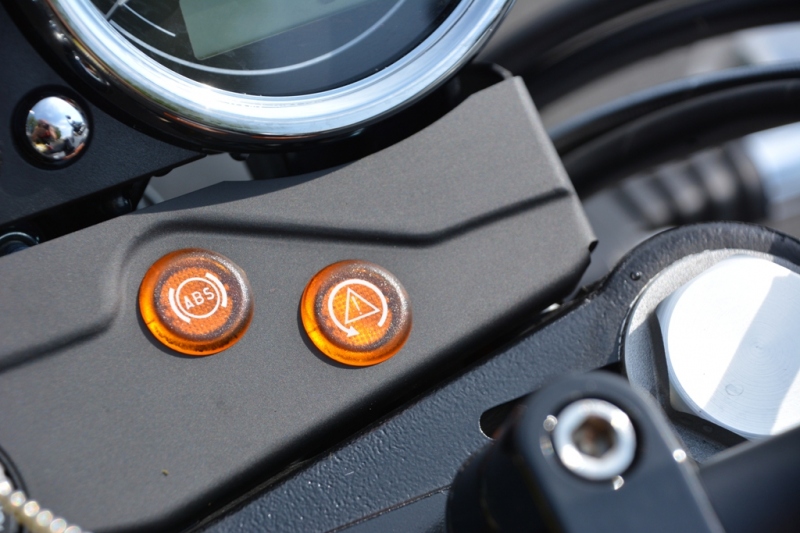 Test Moto Guzzi V7 II Stone ABS: sotva znatelný facelift - 29 - 2 Moto Guzzi V7 II Stone 2015 test16