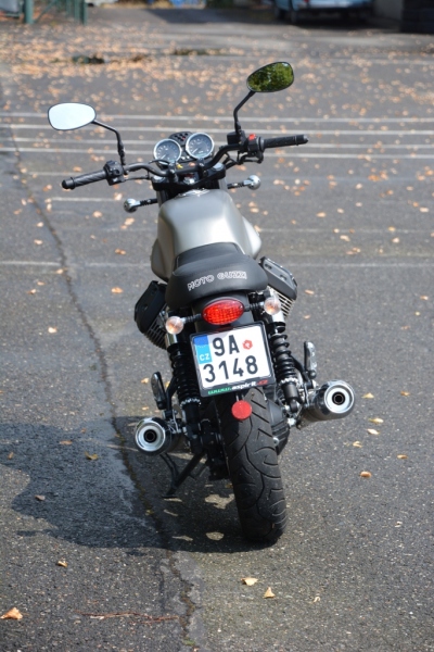 Test Moto Guzzi V7 II Stone ABS: sotva znatelný facelift - 10 - 2 Moto Guzzi V7 II Stone 2015 test23