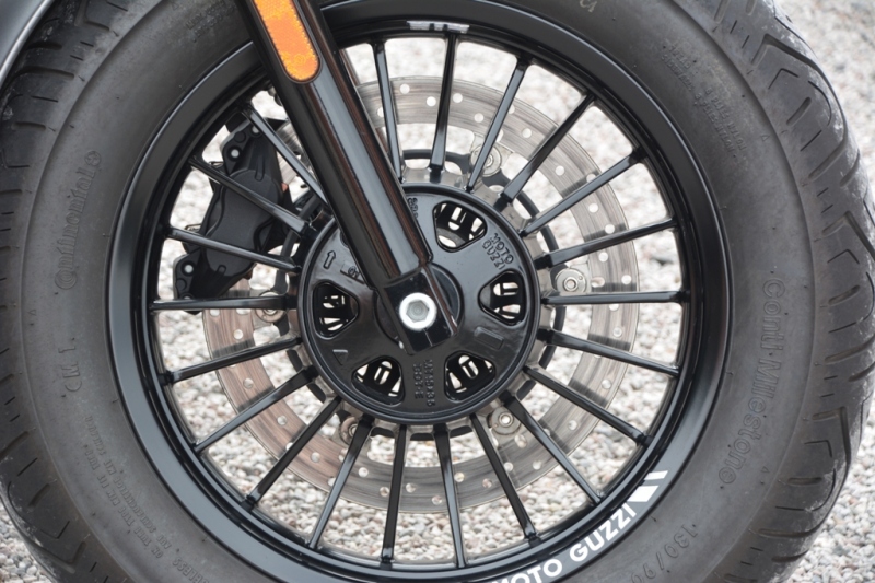 Test Moto Guzzi V9 Bobber a V9 Roamer: schůzka V9 - 46 - 1 Moto Guzzi V9 2016 test10