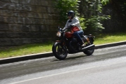 1 Moto Guzzi V9 Bobber Sport 2019 test (32)