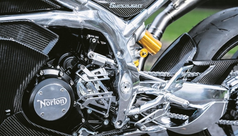 Norton Superlight 650: míří za vítězstvím na ostrově Man - 5 - 1 Norton Superlight 650 (1)