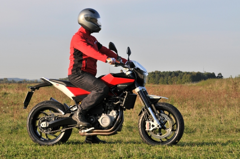 Test Husqvarna Nuda 900R - 3 - Nuda900R Nuda900R02