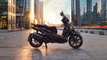 1 Piaggio Beverly 25th Anniversary (3)
