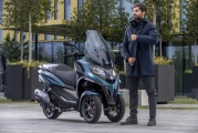 1 Piaggio MP3 2022 (3)