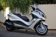 1 Piaggio X10 350 Executive01