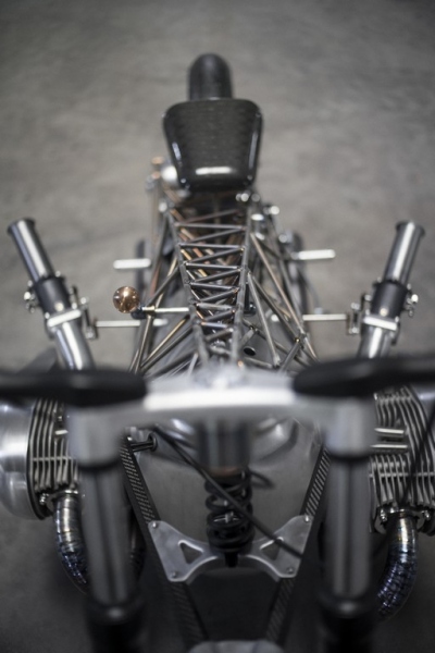 Revival Birdcage od Revival Cycles s novým motorem BMW - 15 - 1 Revival Cycles Birdcage  (11)