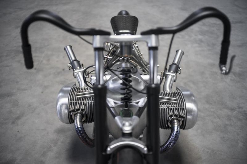 Revival Birdcage od Revival Cycles s novým motorem BMW - 11 - 1 Revival Cycles Birdcage  (16)