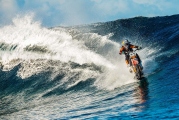 1 Robbie Maddison surfovani1