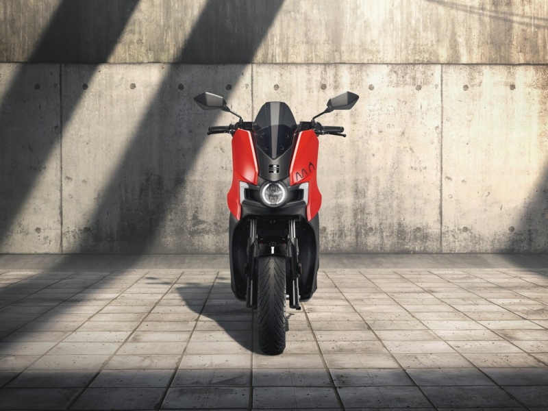 Seat MÓ: koloběžka eKickScooter 65 a eScooter 125 - 6 - 3 Seat MO eScooter 125 (12)