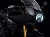 1 Speed Triple 1200 RR Bond Edition (3)