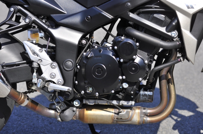 Test Suzuki GSR 750: holka pro všechno - 8 - SuzukiGSR15