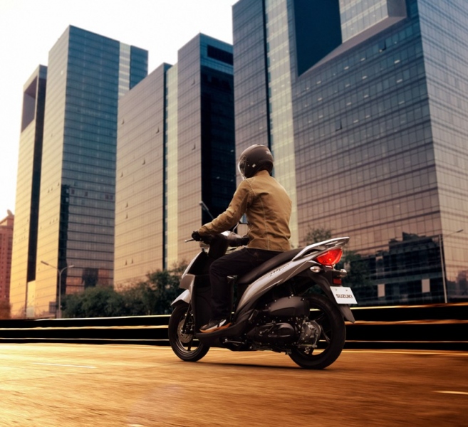 Suzuki Address 110: více prostoru za málo peněz - 5 - 1 Suzuki Address 110 6