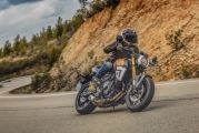 1 Suzuki GSX 800T (2)