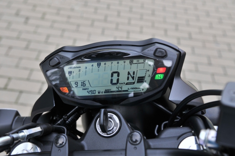 Test Suzuki SV 650 ABS 2016: Sporty V-Twin - 25 - 1 Suzuki SV650 2016 test10