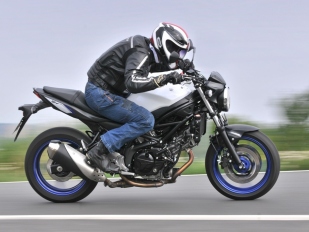 Test Suzuki SV 650 ABS 2016: Sporty V-Twin