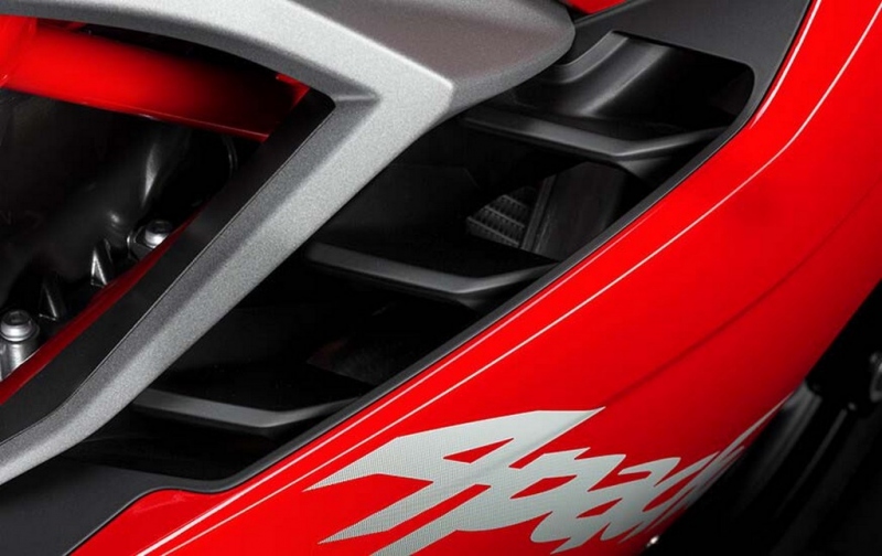 TVS Apache RR 310: indický supersport - 9 - 1 TVS Apache 310 RR (11)
