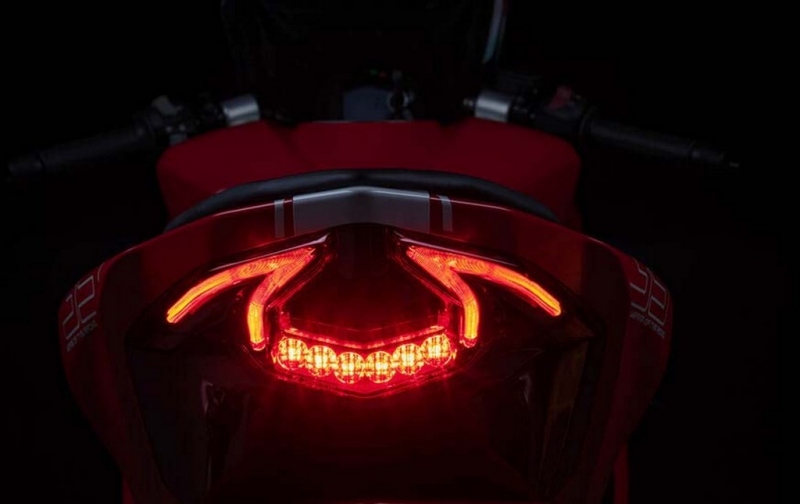 TVS Apache RR 310: indický supersport - 6 - 1 TVS Apache 310 RR (9)
