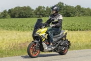 2 Test Aprilia SR GT 200 (14)