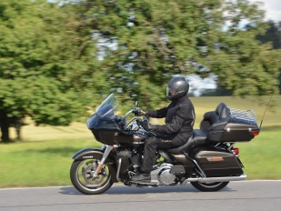 Test Harley-Davidson Road Glide Limited: americký cestovatel