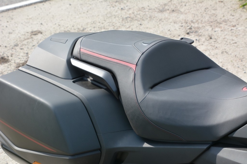 Test Honda Gold Wing GL1800 DCT bagger: přistřižená křídla - 29 - 1 Test Honda Gold Wing GL1800 DCT Bagger (20)