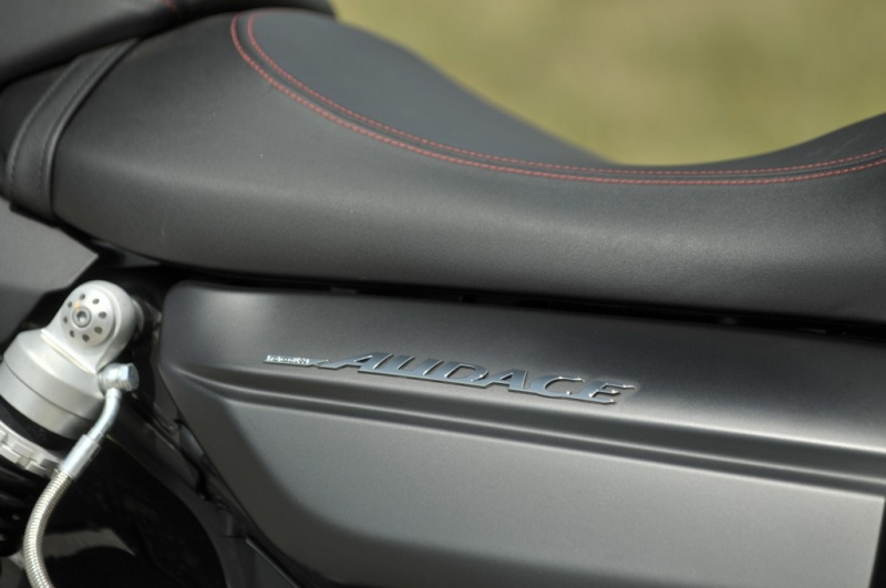 Test Moto Guzzi California Audace Carbon: italská stylovka - 25 - 1 Test Moto Guzzi Audace Carbon (20)