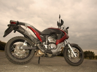 Honda Transalp XL700V: Více všestrannosti