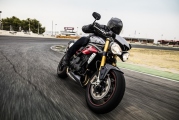 2 Triumph 2016 Speed Triple09