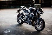 1 Triumph 765 Street Triple RS (1)