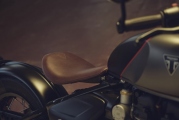 1 Triumph Boneville Bobber 2026 (4)