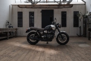 1 Triumph Bonneville T120 Black DGR Limited (1)