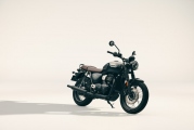 1 Triumph Bonneville T40 Black 2027 (8)