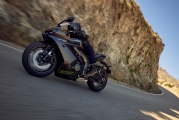 1 Triumph Daytona 660 (4)