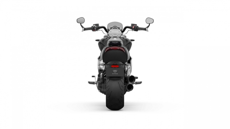 Triumph Rocket 3 R a GT: nejsilnější cruiser - 19 - 1 Triumph Rocket 3 GT (6)