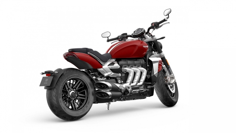 Triumph Rocket 3 R a GT: nejsilnější cruiser - 43 - 1 Triumph Rocket 3 R (25)