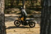 1 Triumph Scrambler 400 XC (16)