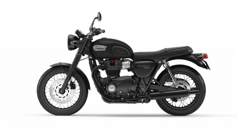 Triumph Bonneville T100 a T100 Black 2017: stará škola - 31 - 2 Triumph T100 Black Bonneville10
