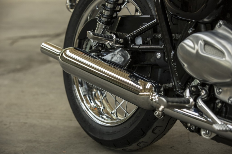 Triumph Bonneville T100 a T100 Black 2017: stará škola - 22 - 1 Triumph T100 Bonneville19