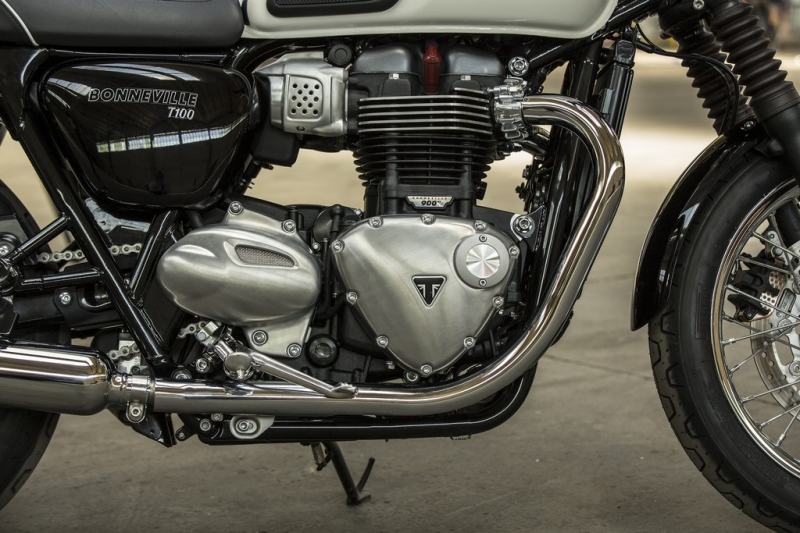 Triumph Bonneville T100 a T100 Black 2017: stará škola - 5 - 1 Triumph T100 Bonneville18