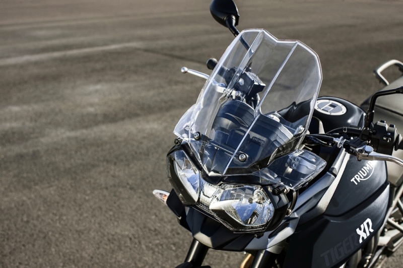 Triumph Tiger 800 XR/XRx 2015: anglický cestovatel - 15 - 1 Triumph Tiger 800 XR16