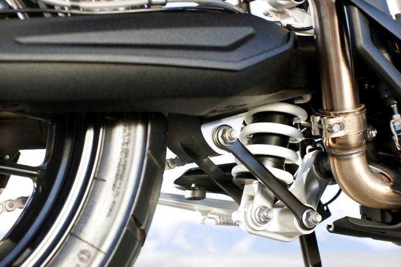 Triumph Tiger 800 XR/XRx 2015: anglický cestovatel - 32 - 1 Triumph Tiger 800 XRx09